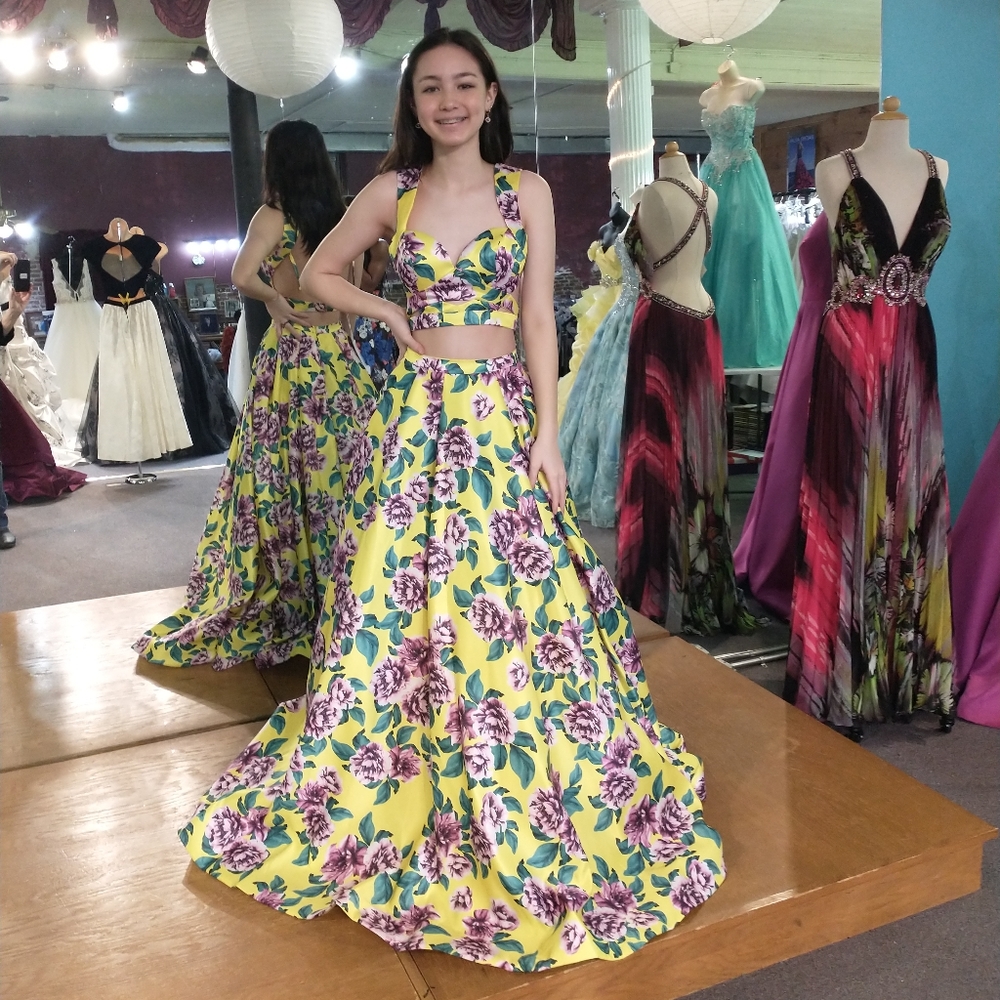 Rachel Allen 2 piece prom dress